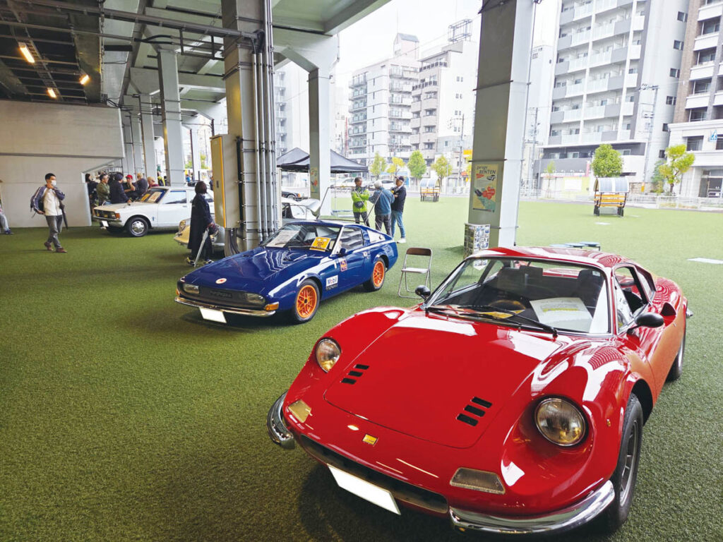 クラシックカー展示