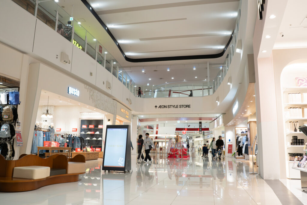 イオンモール天童 館内